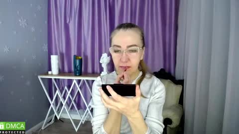 Snapshot of _greybunny_ chatting on 01.23.25 _greybunny_ online show from 01.23.25