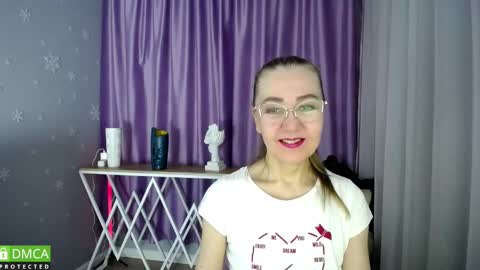 Snapshot of _greybunny_ chatting on 02.07.25 _greybunny_ online show from 02.07.25