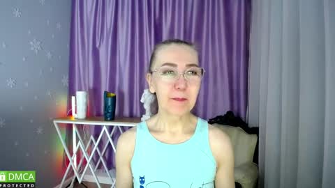 Snapshot of _greybunny_ chatting on 02.18.25 _greybunny_ online show from 02.18.25