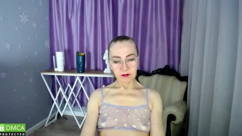 Snapshot of _greybunny_ chatting on 02.19.25 _greybunny_ online show from 02.19.25