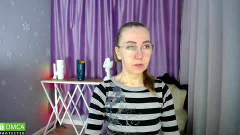 Snapshot of _greybunny_ chatting on 02.22.25 _greybunny_ online show from 02.22.25