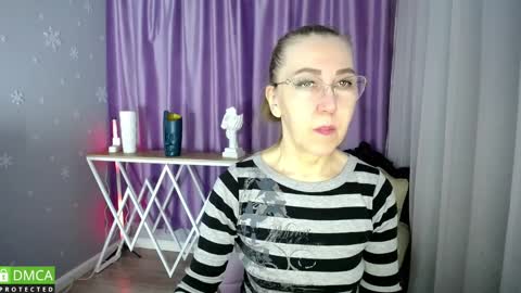 Snapshot of _greybunny_ chatting on 03.05.25 _greybunny_ online show from 03.05.25