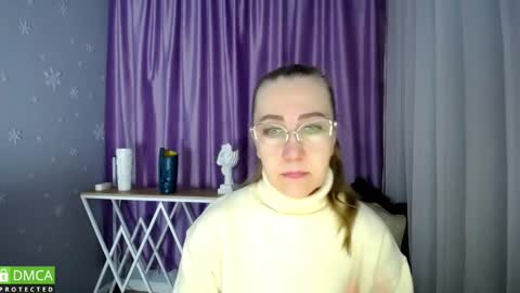 Snapshot of _greybunny_ chatting on 03.09.25 _greybunny_ online show from 03.09.25