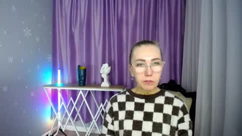 Snapshot of _greybunny_ chatting on 09.14.25 _greybunny_ online show from 09.14.25