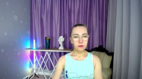 Snapshot of _greybunny_ chatting on 09.15.25 _greybunny_ online show from 09.15.25