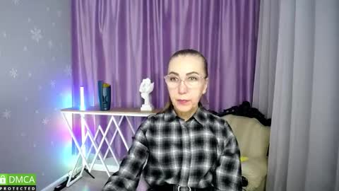 Snapshot of _greybunny_ chatting on 09.27.25 _greybunny_ online show from 09.27.25
