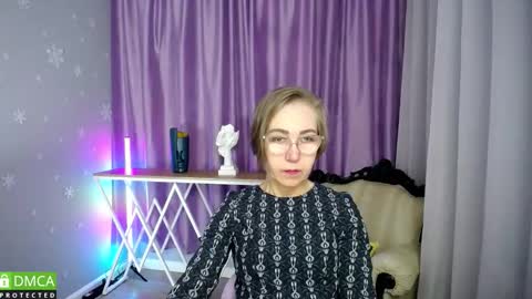 Snapshot of _greybunny_ chatting on 10.14.25 _greybunny_ online show from 10.14.25