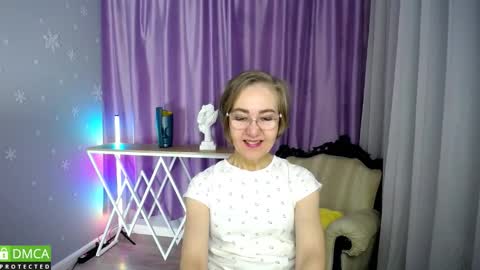 Snapshot of _greybunny_ chatting on 10.19.25 _greybunny_ online show from 10.19.25
