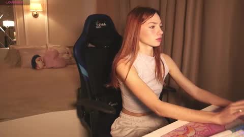 Snapshot of _guesswhat_ chatting on 11.16.25 Katarina online show from 11.16.25