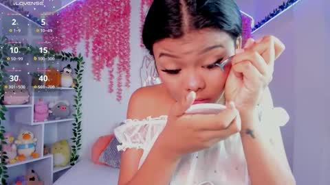 Snapshot of _hanna_sky chatting on 11.05.25 Hanna Botero online show from 11.05.25