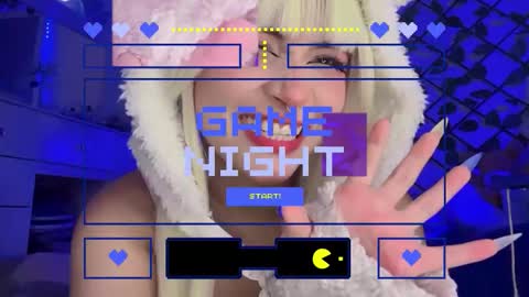 Snapshot of _heavenly_blue_ chatting on 10.26.25 Bluey online show from 10.26.25