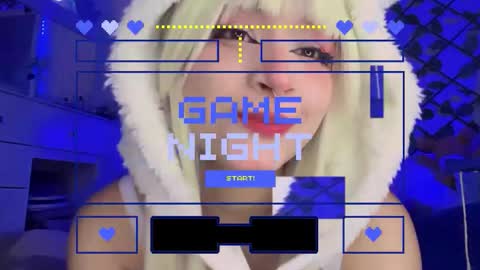 Snapshot of _heavenly_blue_ chatting on 11.18.25 Bluey online show from 11.18.25