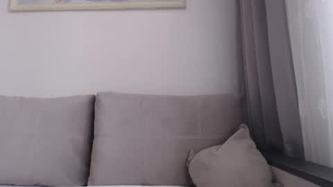 Snapshot of _hidden_frommymoom_ chatting on 03.01.26 Criss4u online show from 03.01.26