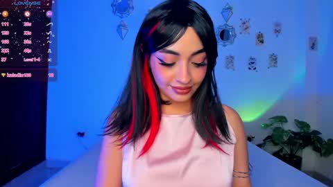 Jenn  online show from 02.25.25