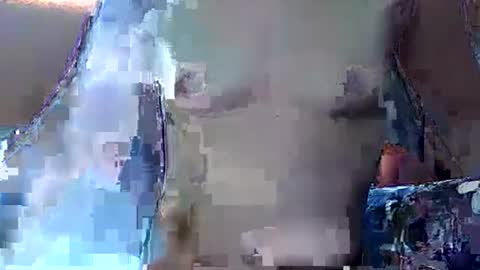 _hotzooey69_ online show from 12.12.24