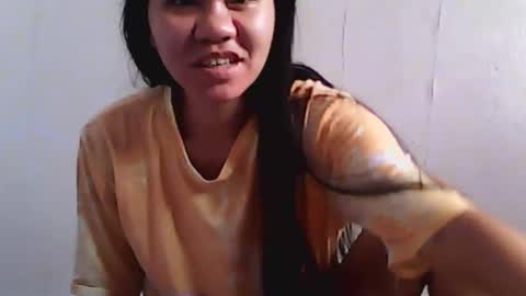 _hotzooey69_ online show from 12.23.24