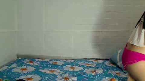 _hotzooey69_ online show from 09.25.25