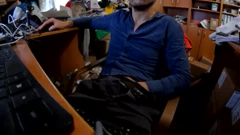 Snapshot of _i_a_m_ chatting on 09.16.25 _i_a_m_ online show from 09.16.25