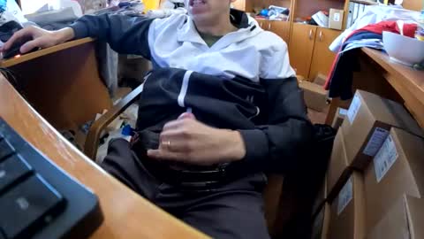 Snapshot of _i_a_m_ chatting on 09.19.25 _i_a_m_ online show from 09.19.25