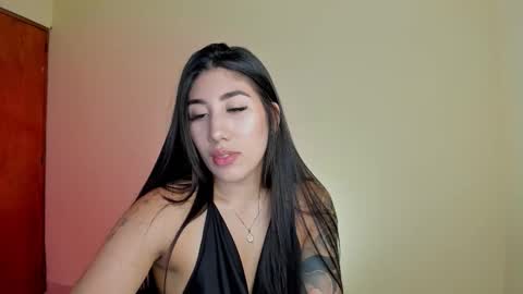 Snapshot of _isabella99_ chatting on 11.25.25 Isabella online show from 11.25.25