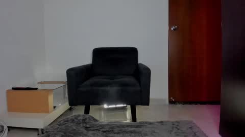 Isabella online show from 02.12.26