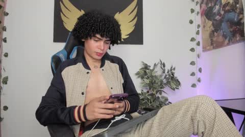 Snapshot of _jaay77 chatting on 12.05.24 Jay online show from 12.05.24