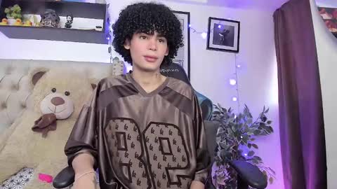 Snapshot of _jaay77 chatting on 12.17.24 Jay online show from 12.17.24