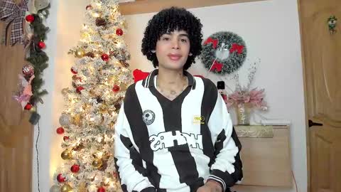 Snapshot of _jaay77 chatting on 01.02.25 Jay online show from 01.02.25