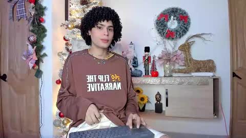 Snapshot of _jaay77 chatting on 01.04.25 Jay online show from 01.04.25