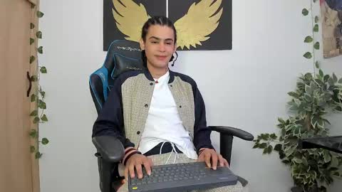 Snapshot of _jaay77 chatting on 01.29.25 Jay online show from 01.29.25