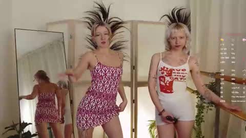 Lolly and Dora online show from 11.22.25