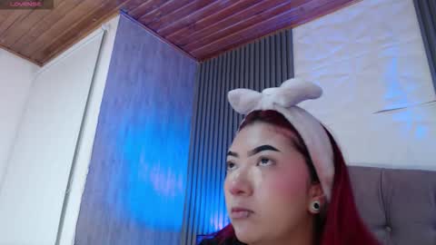 Mia online show from 12.19.25