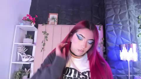 Mia online show from 02.12.26