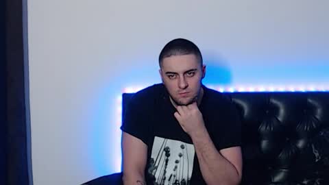 Snapshot of _joni_new_ chatting on 10.23.25 Joni online show from 10.23.25