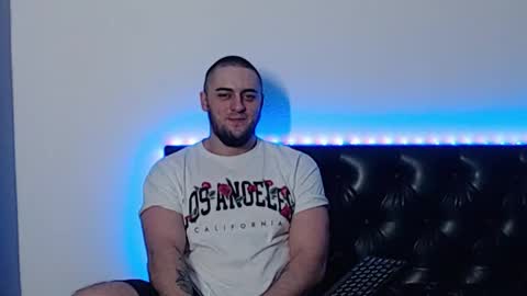 Snapshot of _joni_new_ chatting on 11.04.25 Joni online show from 11.04.25