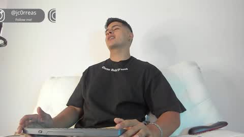 _juanes__ online show from 12.13.24