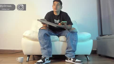 _juanes__ online show from 01.15.25