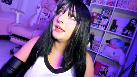 Snapshot of _julyana_ chatting on 01.31.25 JULIANA online show from 01.31.25