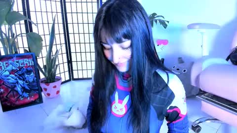 Snapshot of _julyana_ chatting on 10.22.25 JULIANA online show from 10.22.25