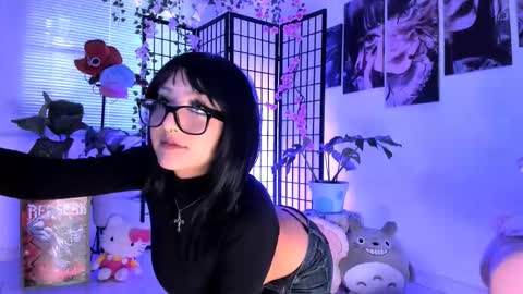 Snapshot of _julyana_ chatting on 11.03.25 JULIANA online show from 11.03.25