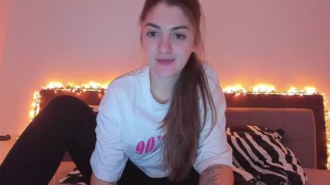 _just_a_simple_girl online show from 01.11.25