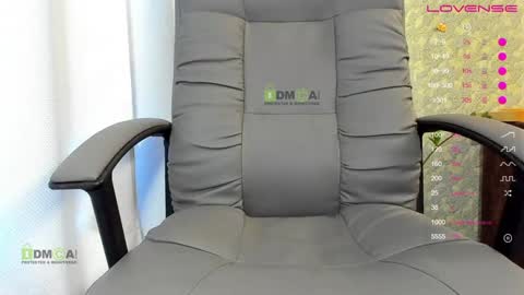 _justcallme_ online show from 12.22.24