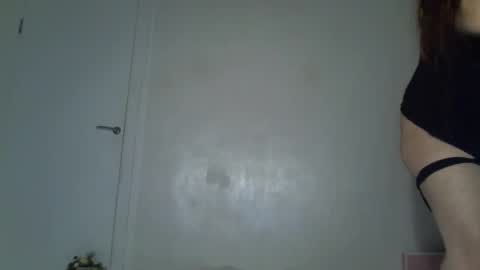 Snapshot of _kapelka_ chatting on 12.15.25 KAPELKA online show from 12.15.25