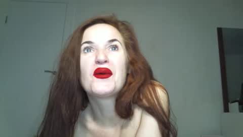 Snapshot of _kapelka_ chatting on 12.17.25 KAPELKA online show from 12.17.25