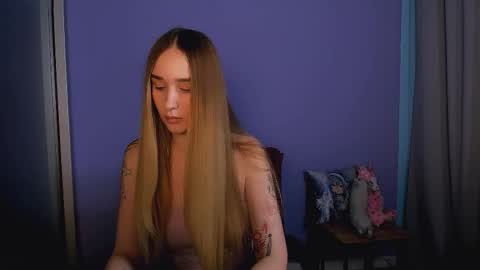 _kellykitten_ online show from 11.22.25