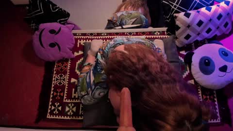 Snapshot of _kimikatt__ chatting on 12.30.24 Kendall online show from 12.30.24