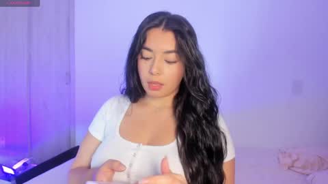 _kimtorres_1 online show from 04.28.26