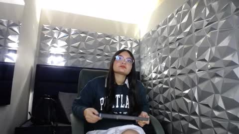 Snapshot of _kita chatting on 11.19.25 Jalina online show from 11.19.25