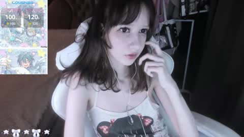  kuro  online show from 10.28.25