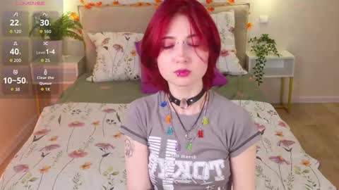 Snapshot of _l_o_r_r_y_ chatting on 10.25.25 _l_o_r_r_y_ online show from 10.25.25